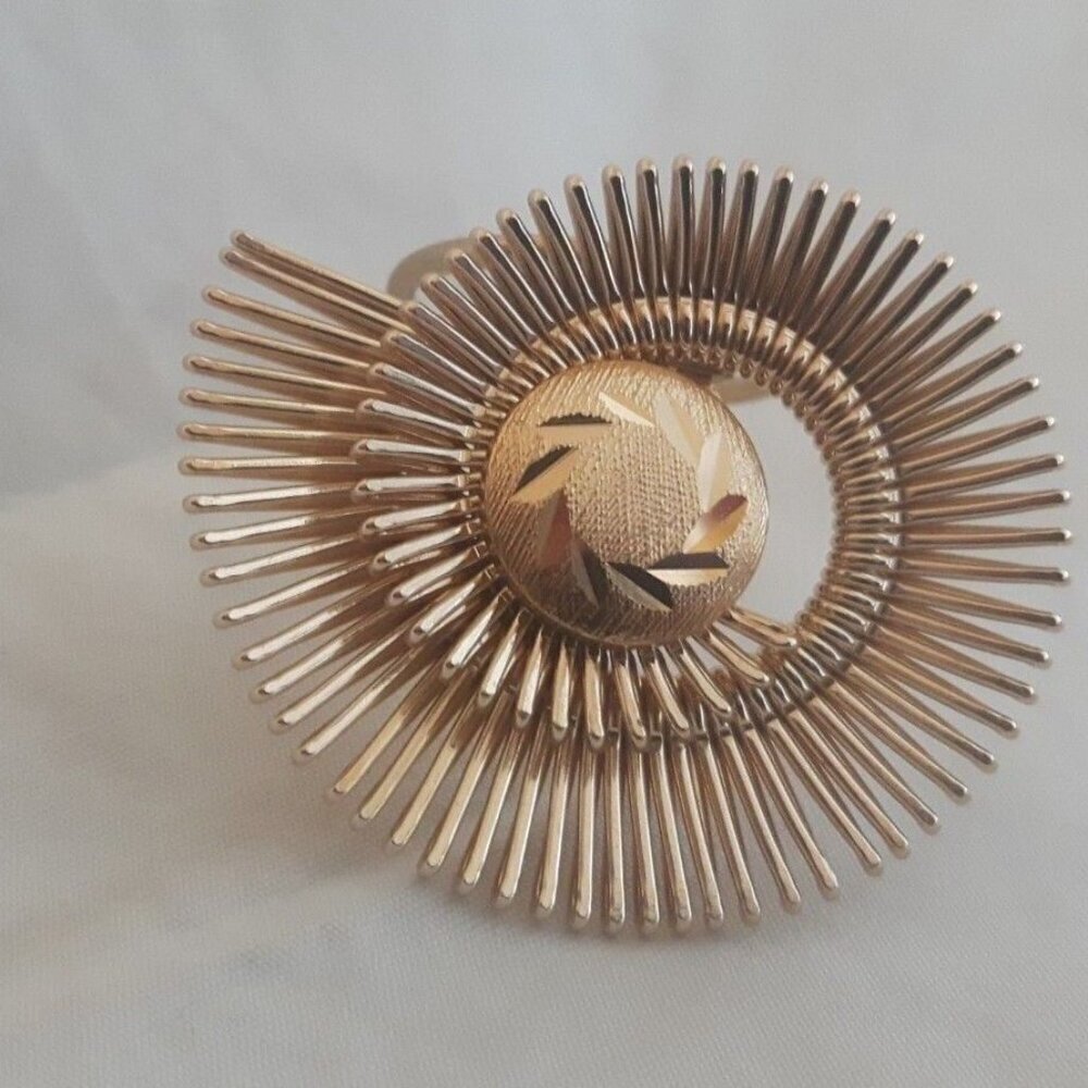 Vintage Gold Tone WESTERN GERMANY SPIRAL FAN SCARF CLIP embossed center